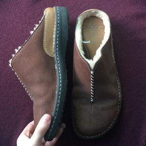 UGGs 1633 Sheepskin Mules
